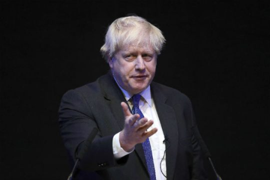 Οι «σκληροί» αντεπιτίθενται για το Brexit