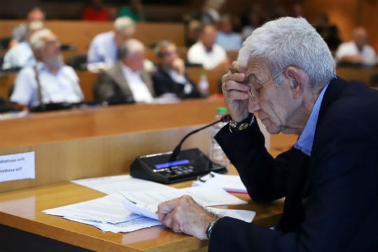Με το στανιό