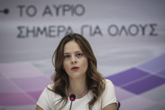 Προγράμματα 632,5 εκατ. ευρώ κατά ανεργίας και brain drain