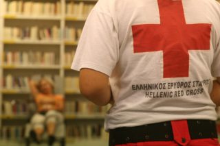 Ξαφνική αναστολή λειτουργίας του Ελληνικού Ερυθρού Σταυρού