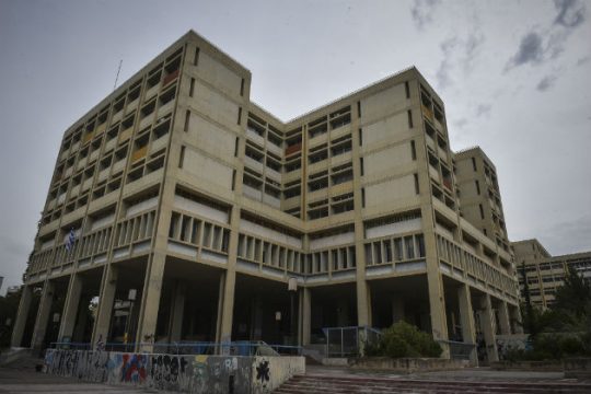 Εκτός Φιλοσοφικής Σχολής ο «Ρουβίκωνας»