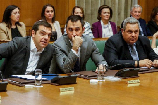 Πυροσβέστης ο πρωθυπουργός, ζητούμενο η ενότητα