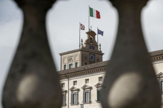 Χωρίς μνημόνιο, η ΕΚΤ δεν θα μπορεί να «βοηθήσει» την Ιταλία