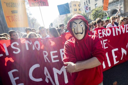 Μαθητές κατά Σαλβίνι-Ντι Μάιο για τις περικοπές στην παιδεία