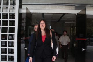 Επιχείρηση συγκάλυψης για το Μάτι καταγγέλλει η Ζωή Κωνσταντοπούλου