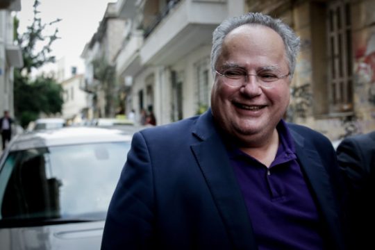 Ο Κοτζιάς σήκωσε το γάντι