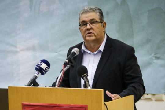 «Να μη ρίξουν το βάρος των προβλημάτων των τραπεζών στον λαό»