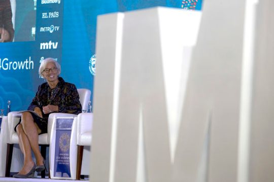 Πλεόνασμα 3,5% βλέπει φέτος το ΔΝΤ