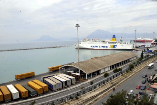 Σύλληψη για πλαστό χρήμα και ναρκωτικά στην Πάτρα