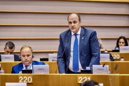 Ο Αντιπρόεδρος της Λουξ ομιλητής στο 5ο Ευρωπαϊκό Κοινοβούλιο Επιχειρηματιών