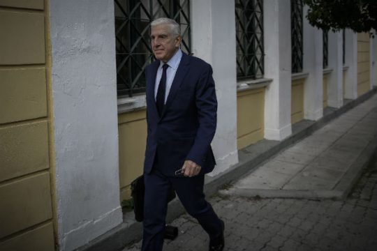 Αναζητούν τη διαδρομή του χρήματος για τον Γ. Παπαντωνίου
