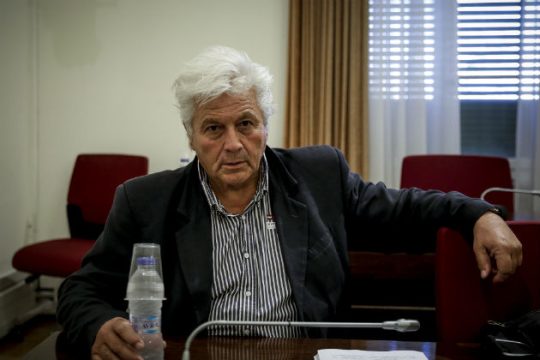 «Θα ψηφίσω τη συμφωνία και θα παραδώσω την έδρα μου»