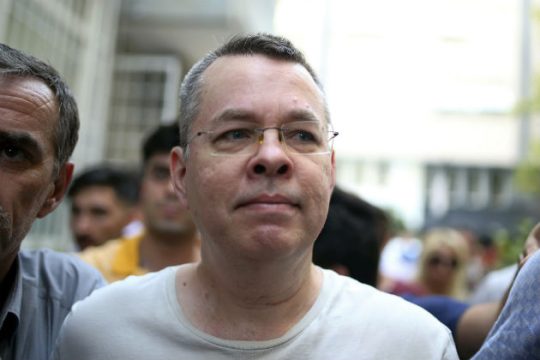 Απελευθερώθηκε ο πάστορας Μπράνσον στην Τουρκία