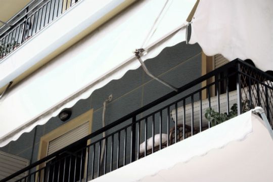 Αναβίωσε στη δίκη η δολοφονία 18χρονης από τον πατέρα της
