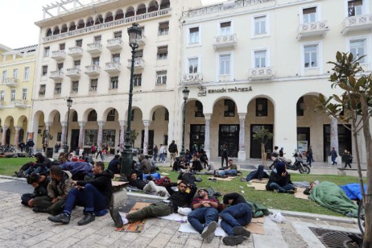 Στα Διαβατά οι πρόσφυγες της πλατείας Αριστοτέλους