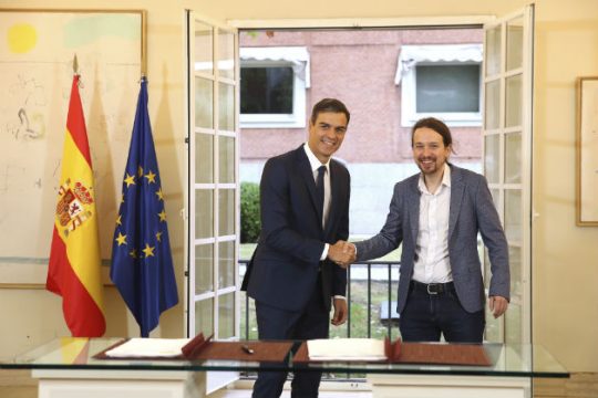 Συμφωνία Σοσιαλιστών και Podemos για προϋπολογισμό και αύξηση κατώτατου μισθού