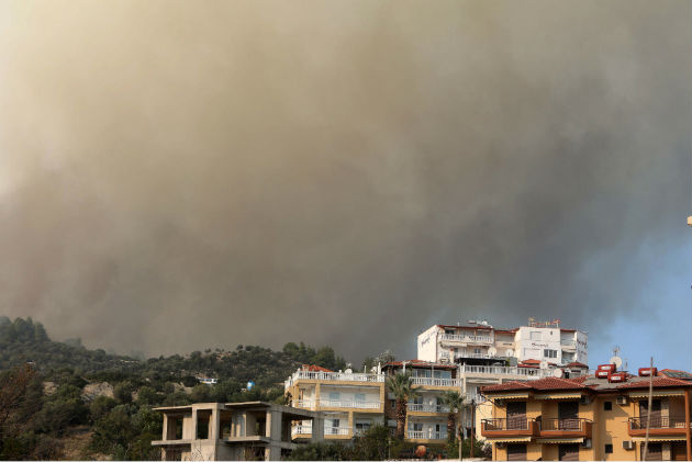 Στάχτη τέσσερις χιλιάδες στρέμματα δάσους στη Χαλκιδική