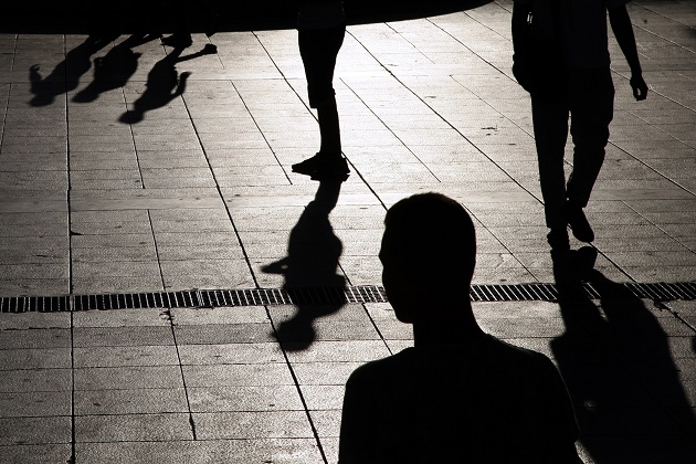 Ακατάλληλο. Απαραίτητη η γονική συναίνεση