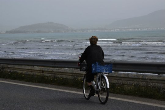 Συννεφιά και αφρικανική σκόνη
