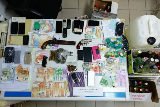 Αστυνομικοί σε κύκλωμα μαστροπείας