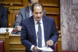 Αντιδράσεις και στην Ολομέλεια