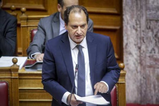 Αντιδράσεις και στην Ολομέλεια