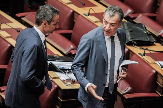 Γαλάζια πίεση στο Ποτάμι για τη Συμφωνία των Πρεσπών