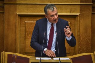 Εξηγήσεις απαιτούν και τα κόμματα της ελάσσονος αντιπολίτευσης