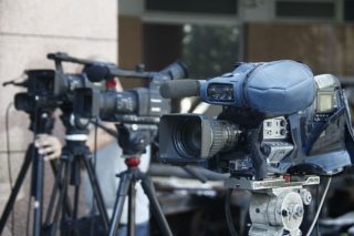 Και εγγυήσεις δανείων για οπτικοακουστικά ύψους 25 εκατ. ευρώ