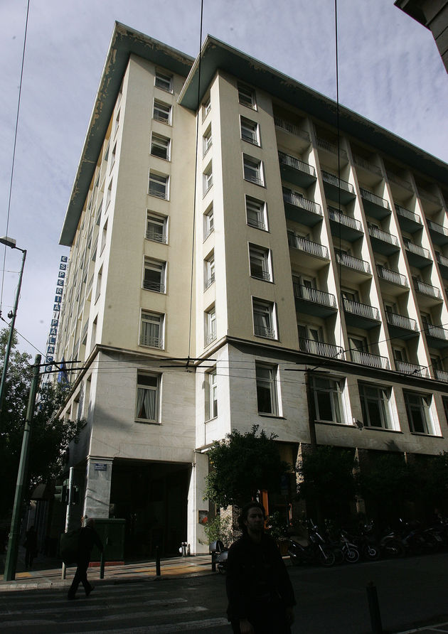 Εsperia Palace και Μέγαρο ΤΣΜΕΔΕ κάνουν… Μπιενάλε