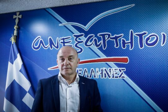 «Όπισθεν» και από Τοσουνίδη