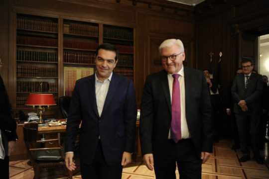 Spiegel: Πρωτοβουλίες Τσίπρα για τις γερμανικές επανορθώσεις
