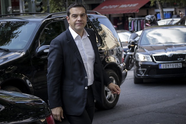 Ερωτήματα προς Τσίπρα, επίθεση στον υπουργό Αμυνας