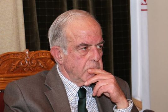 Κόβεται, διότι δεν συνεμορφώθη προς τας υποδείξεις της Ν.Δ.