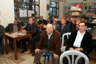 Εύλογα ερωτήματα στη σφαίρα του παράλογου