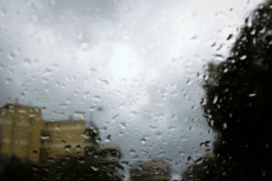 Τοπικές βροχές και σκόνη