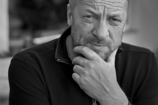 «Οσο μεγαλώνω, νιώθω πόσο άδικος είναι ο Θεός»