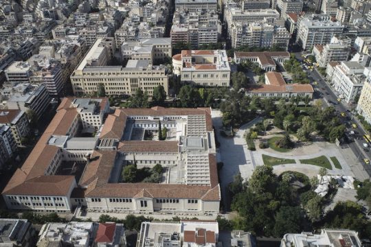Εδώ Πολυτεχνείο, εκεί Πολυτεχνείο…