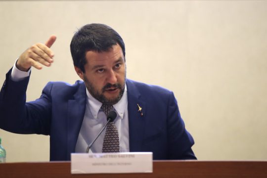 Η Λέγκα επιβάλλει νέο νόμο για την ασφάλεια
