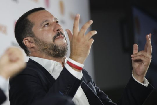 Απειλές Σαλβίνι για ιταλικό «μπλόκο» σε προϋπολογισμούς