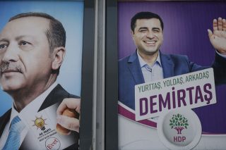 Δικαίωση για τον Ντεμιρτάς, αλλά ο Ερντογάν και ο Γκιουλ διαφωνούν…