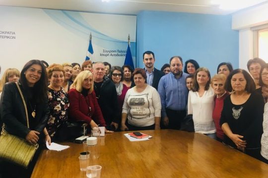 Εκμετάλλευση και ομηρία για τις σχολικές καθαρίστριες