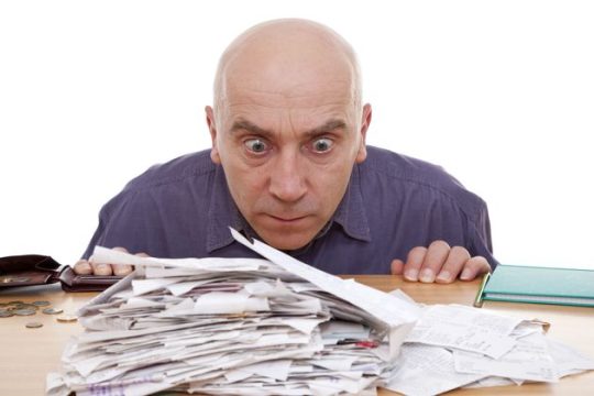 Χρωστάμε 103,09 δισ. σε φόρους