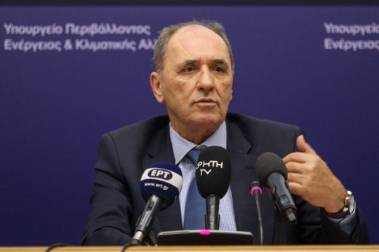Δείχνει Λαυρεντιάδη και Ν.Δ. για τη ΔΕΠΑ