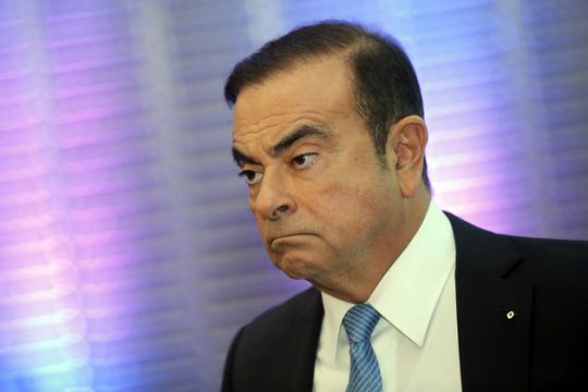 Μακροβούτια μετά τις αποκαλύψεις