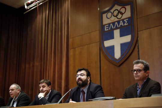 «Εθνική στρατηγική» με… αιχμές για την ΕΠΟ