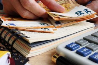 Παροχές με έντονο προεκλογικό άρωμα
