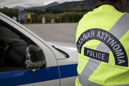 Ομολόγησε το ξήλωμα των 105 πυραμίδων οριογραμμής