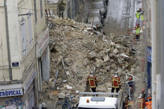 Βρέθηκε νεκρός  κάτω απ’ τα συντρίμμια στη Μασσαλία