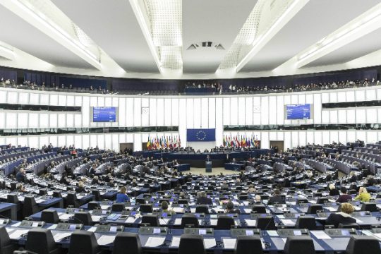 Ενας στους τέσσερις Ευρωπαίους ψηφίζει λαϊκιστικά κόμματα